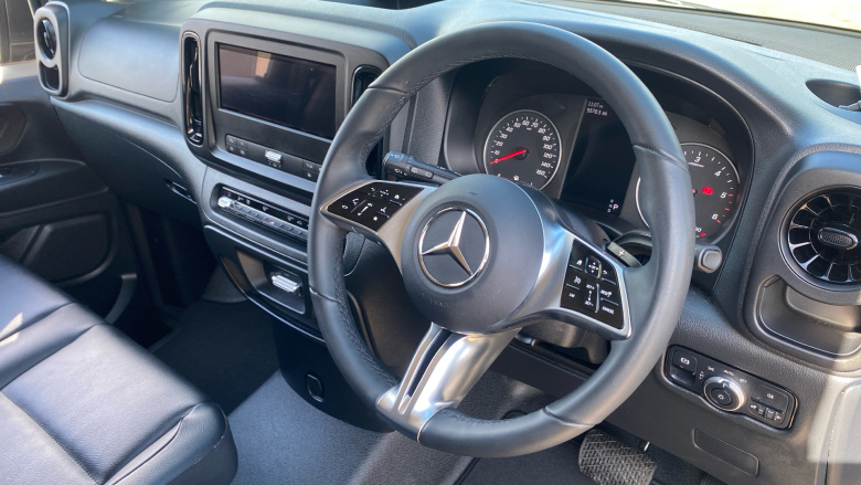 Mercedes-Benz Vito Tourer L3 Diesel Rwd 114 CDI Pro 9-Seater 9G-Tronic